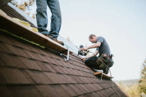 Local Roofers in Le Moyen, LA